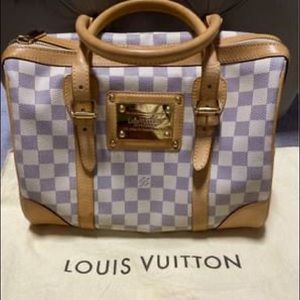 Lv berkeley authentic azur